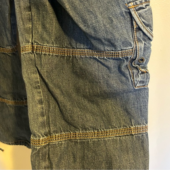 Vintage Y2K The Limited Cropped Cargo Jeans Size 8 - Picture 7 of 10